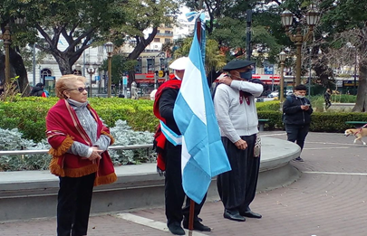 Día de la Independencia en Plaza Flores