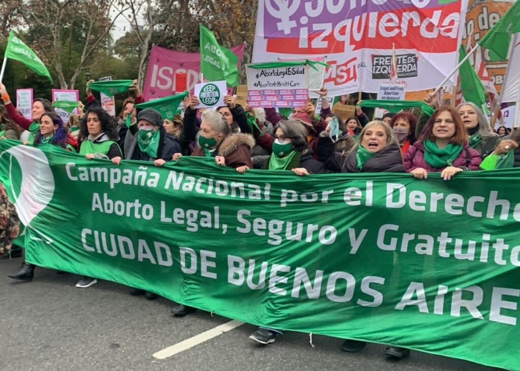 Palermo: nuevo Pañuelazo frente a la Embajada de Estados Unidos contra el fallo sobre el aborto