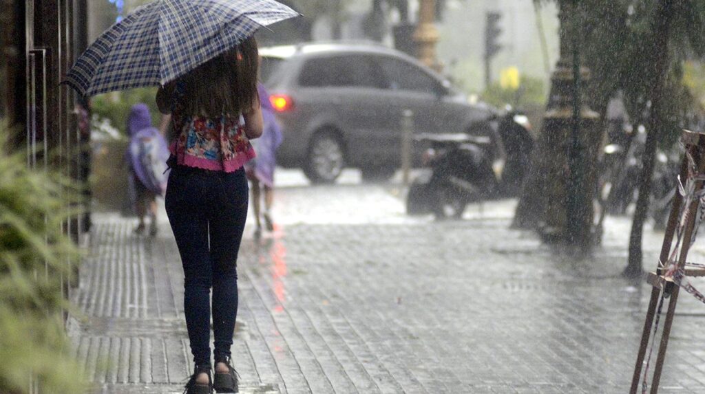 Hay alerta por intensas lluvias y tormentas en CABA y alrededores