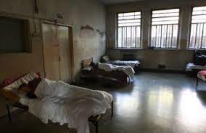 Denuncian que los pacientes del Hospital Moyano no tienen calefacción ni agua caliente