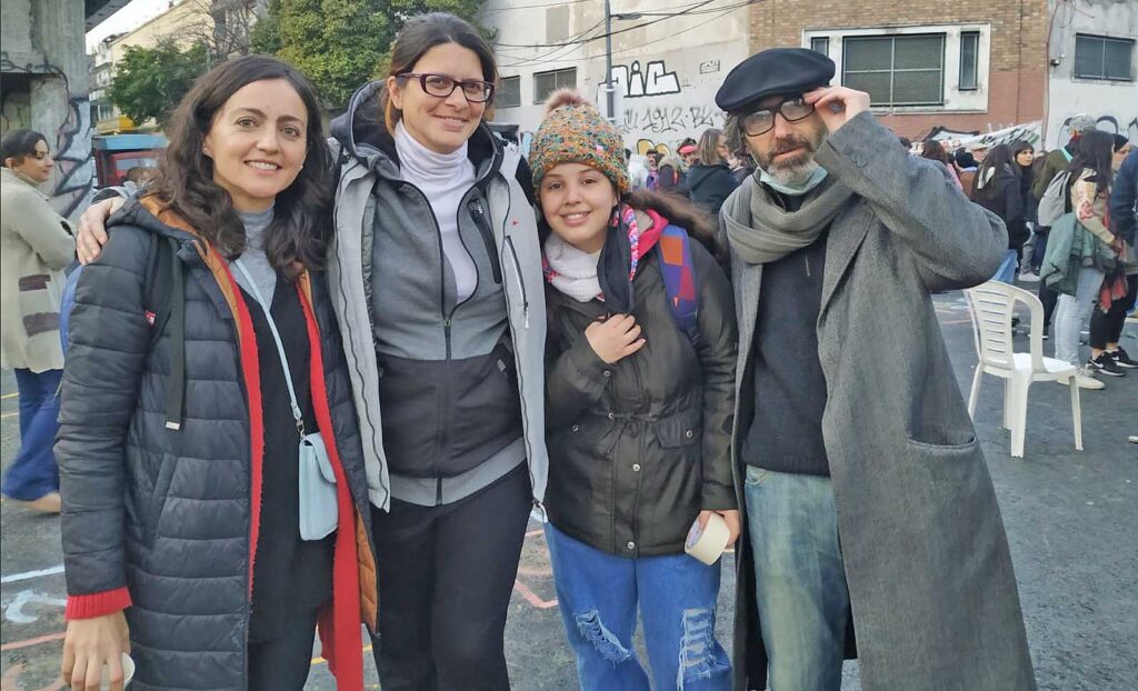Radio Estación Ameghino:  Aire comunitario y salud mental