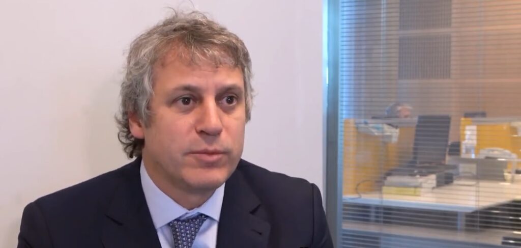Felipe Miguel continúa sus críticas al kirchnerismo con el formato de The Office: “El escorpión y la rana”