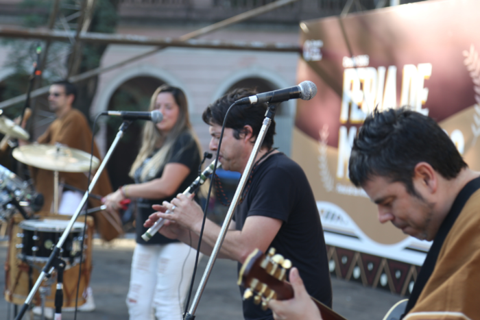 Ciudad convoca a artistas de folklore para la Feria de Mataderos