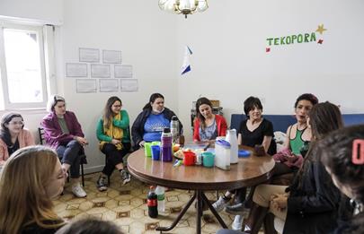 Parque Avellaneda: La ministra Gómez Alcorta visitó Tekoporã