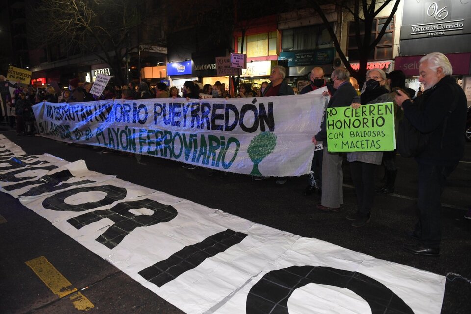 El ejecutivo de Larreta envió a la “escribanía” legislativa el proyecto de ley para destrabar la obra del parque lineal en Caballito, pese a la protesta de los vecinos.