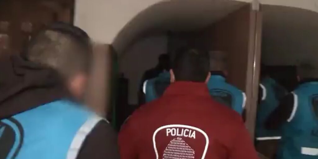 Flores: desbarataron un prostíbulo y rescataron a 10 mujeres