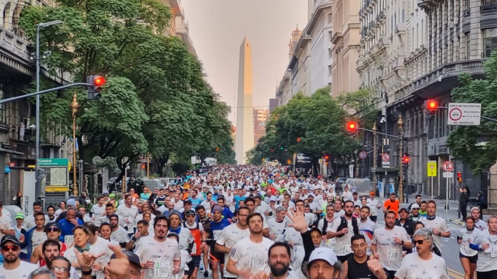 Ñandú destacó la “rápida asistencia médica” para una corredora que se desvaneció durante la Media Maratón de Buenos Aires