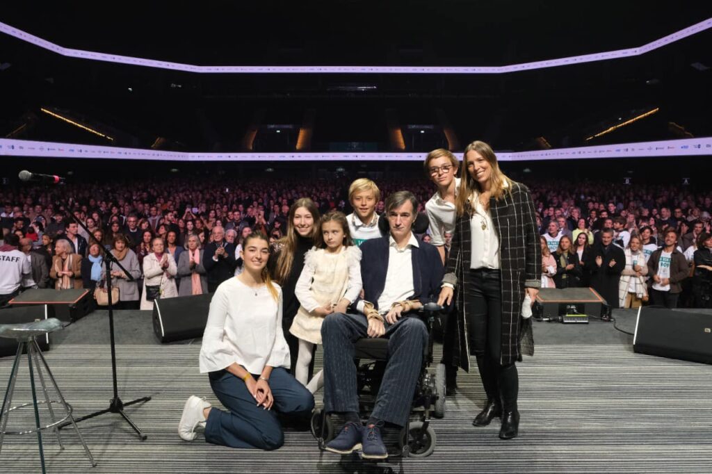 Esteban Bullrich fue internado en terapia intensiva y recibió diversos mensajes de aliento