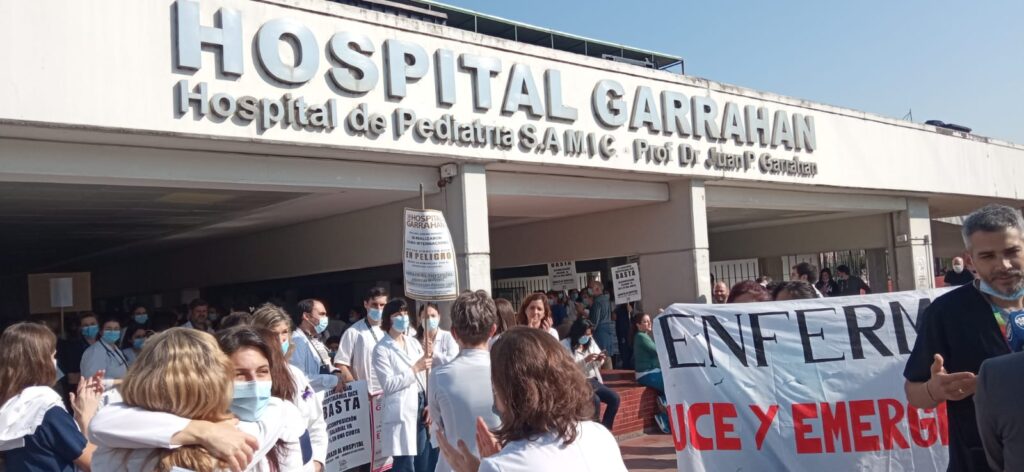 Protesta de trabajadores del Hospital Garrahan: piden una suba del 80%