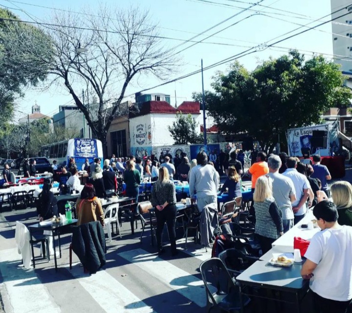 La Esquina del Polaco celebró su segundo aniversario con música en vivo e inauguró su centro de jubilados