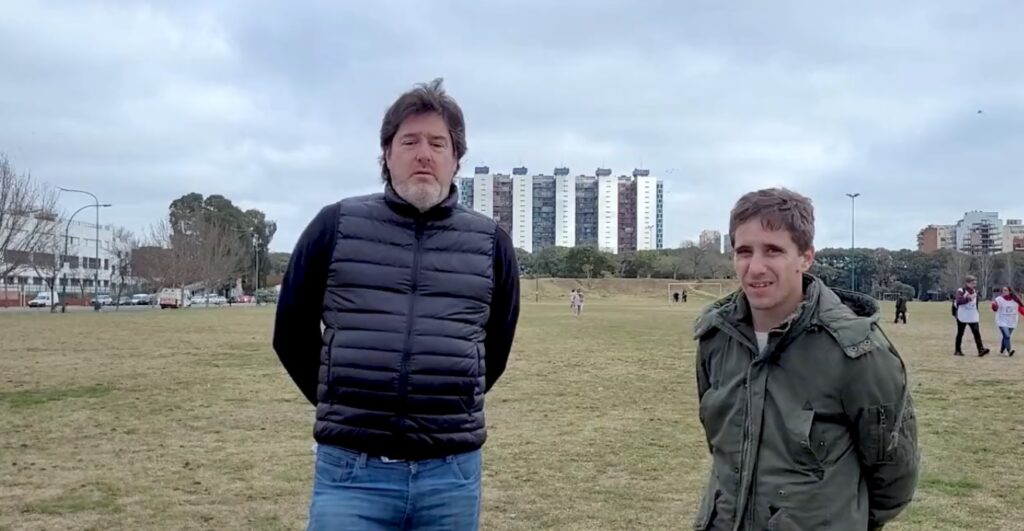 Piden que la Corte le ceda a la Comuna 4 el “campito” frente al Hospital Garrahan