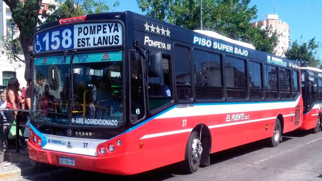 Paro en varias líneas de colectivo del AMBA porque balearon a un chofer