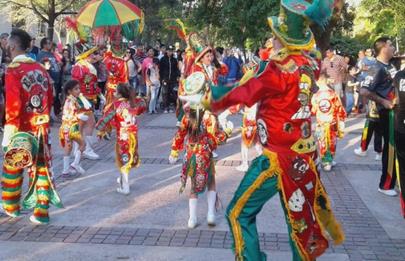 Encuentro de murgas en Parque Avellaneda