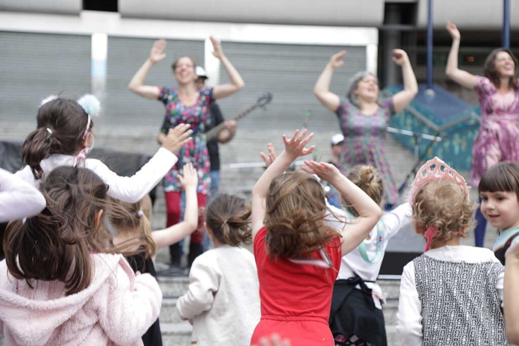 Presentación del balance de Abasto Barrio Cultural en la Biblioteca del Parque de la Estación