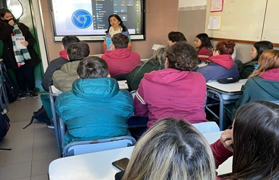 Charla de Madres de Dolor en escuela de Lugano