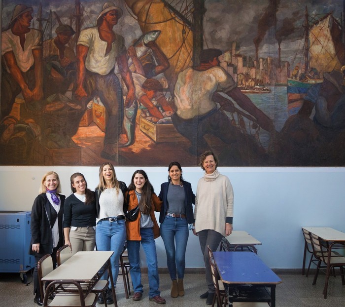 Restauraron el mural de Quinquela Martín “Regreso de la pesca” ubicado en una escuela de La Boca