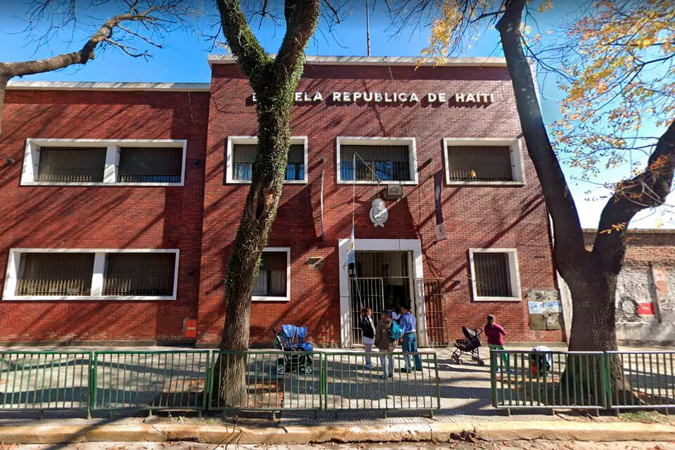 Una niña de 11 años murió por desnutrición en una escuela pública de la Ciudad.