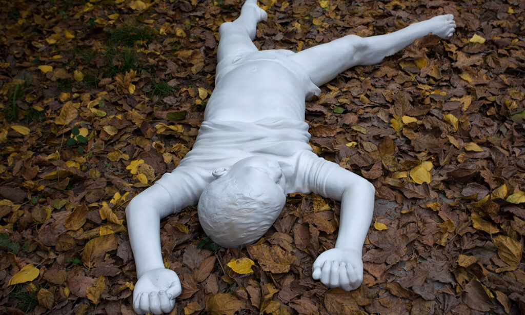 Luego de esculpir a Cerati, el artista Martín Di Girolamo presenta nueva muestra en el Conti