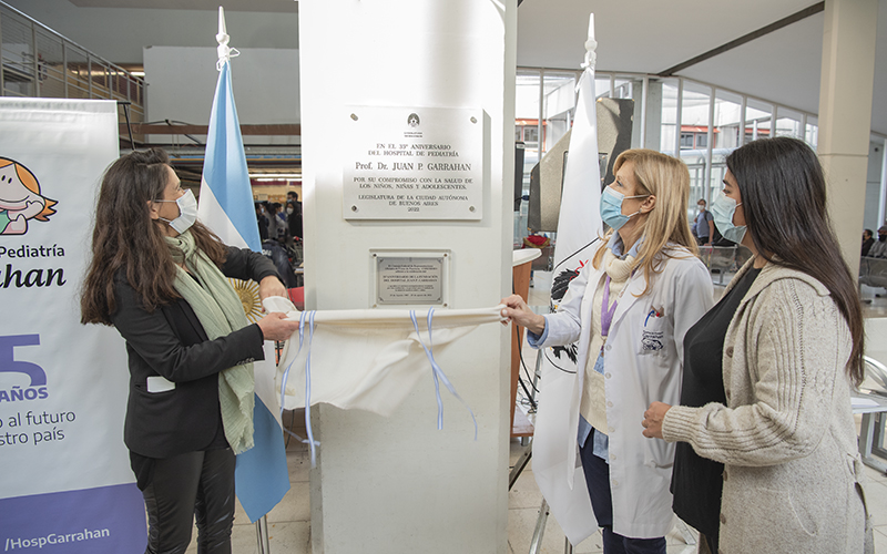 Parque Patricios: la Legislatura porteña colocó una placa en el Hospital Garrahan por su 35° Aniversario