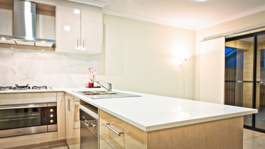 Aseguran que más del 70% de la oferta de alquileres está en dólares