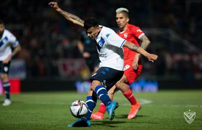 Vélez Sarsfield afuera de otra copa