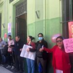 Monte Castro: abrazo a una escuela contra la decisión de transformar las jornadas simples en completas