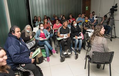 La Defensoría dicta curso para inquilinos y consorcios en la Comuna 8