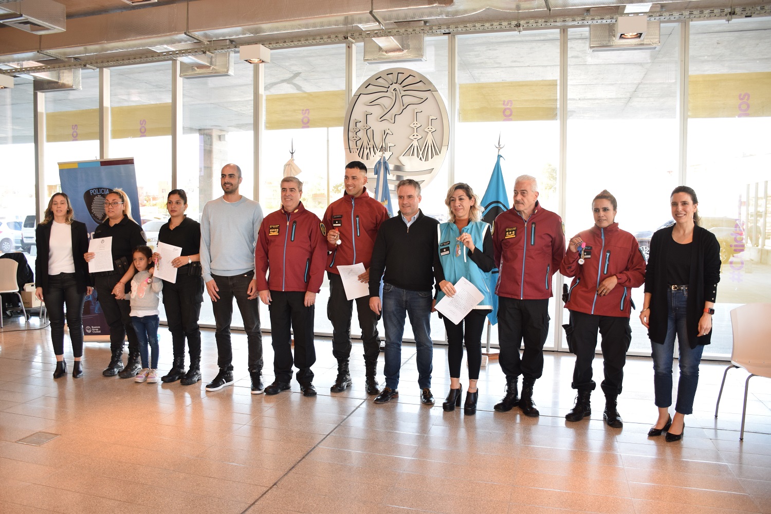 Cinco oficiales de la Policía de la Ciudad firmaron las escrituras de sus nuevos departamentos en el Barrio Olímpico