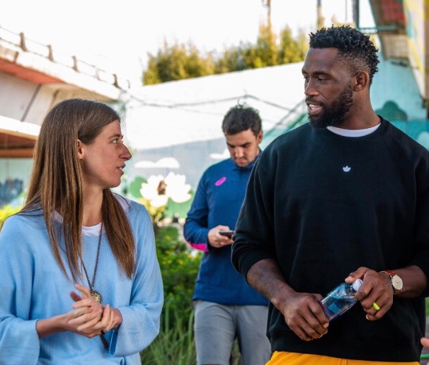 Retiro: el capitán del seleccionado de rugby de Sudáfrica recorrió el Barrio Mugica