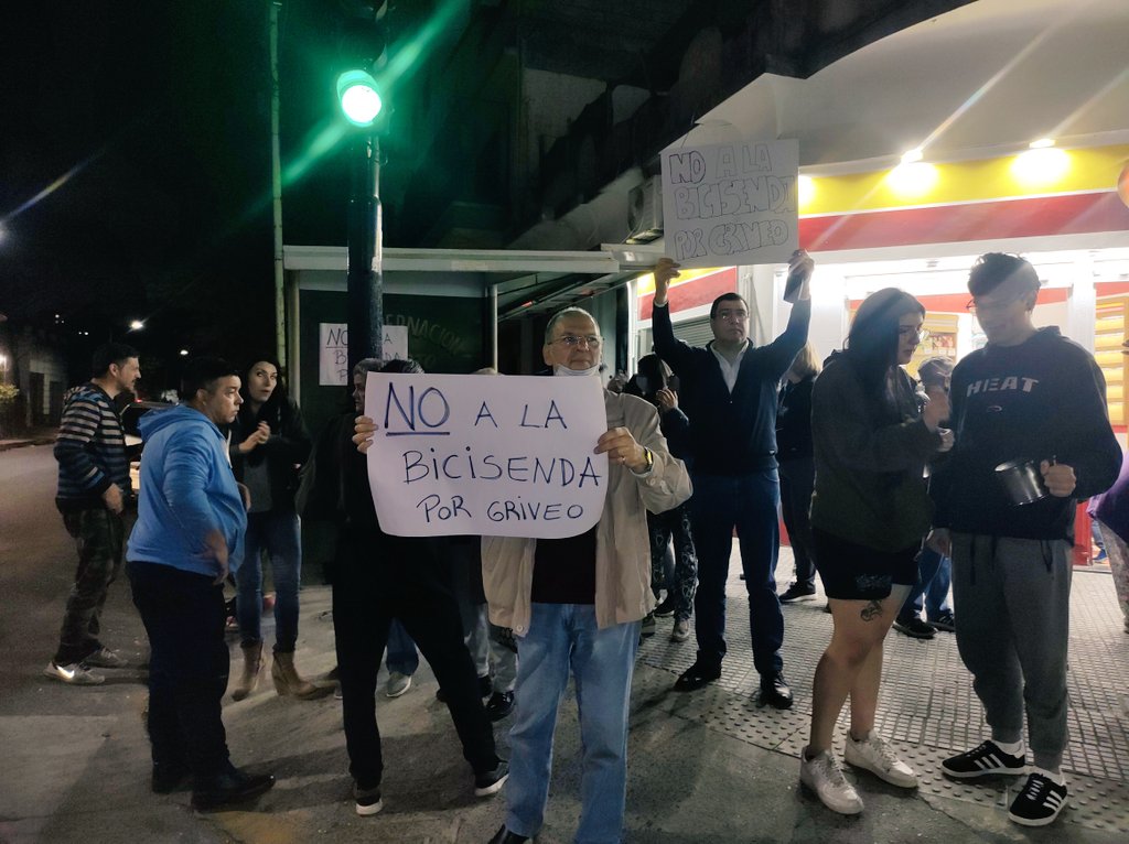 Nueva polémica en Villa Pueyrredón por el cambio de ubicación de la ciclovía a la calle Griveo