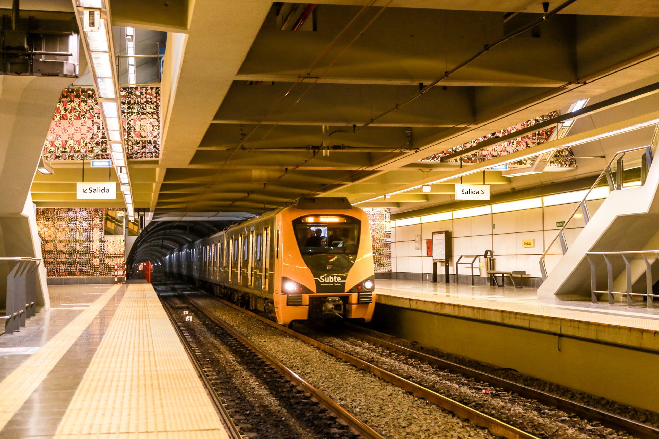 El Frente de Izquierda presentó un amparo contra el aumento del subte