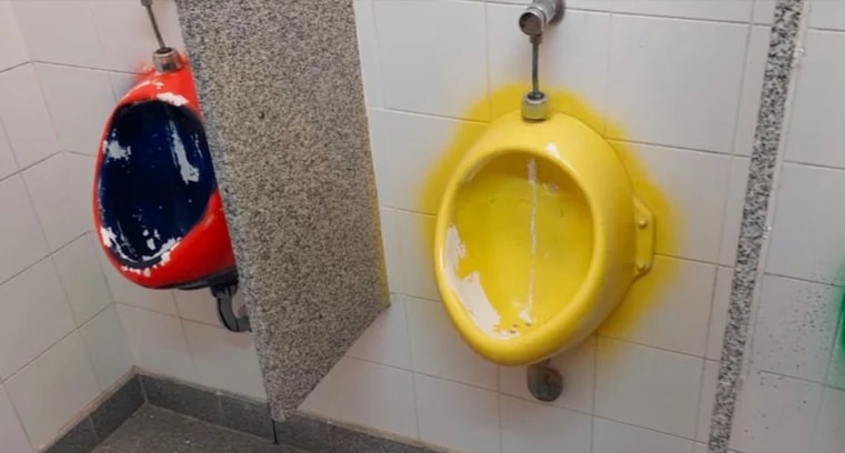 Balvanera: el GCBA denuncia que estudiantes del Mariano Acosta vandalizaron los baños