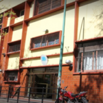 Reclamo de la comunidad de la escuela Zuviria de Flores