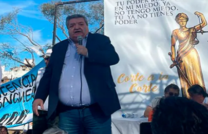 Acto en reclamo de justicia independiente en Mataderos