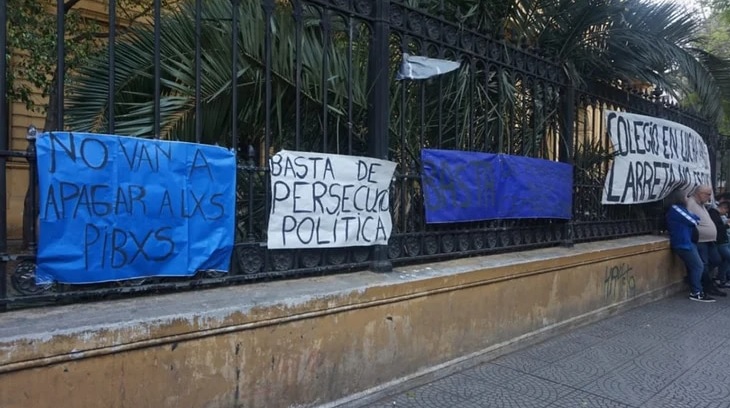 Estudiantes del Mariano Acosta levantaron la toma, pero pasarán la noche en el colegio