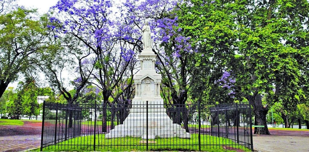 Parque Patricios: media sanción y Audiencia Pública por el memorial para las víctimas del Covid-19 en Parque Ameghino