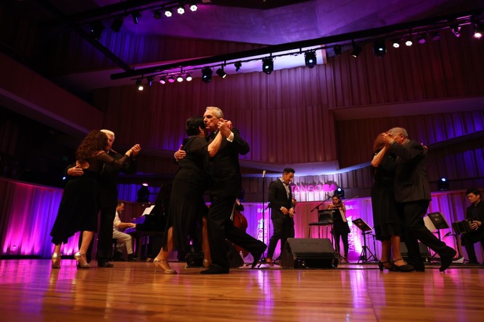 El Tango BA Festival y Mundial 2022 comenzó en la Usina del Arte con la Noche de Leyendas