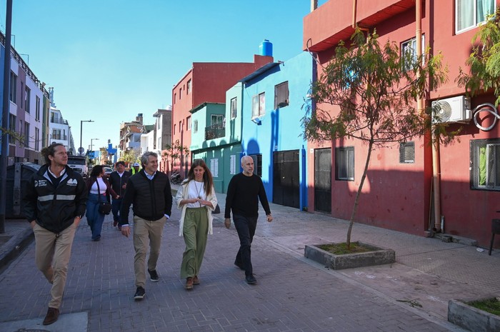 Barrio Mugica: vecinos realizaron trabajos en las fachadas de 1.100 viviendas