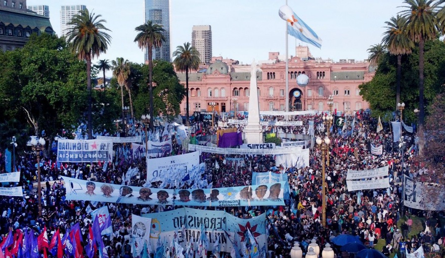 Día de la Lealtad en Plaza de Mayo: “Unidad nacional por la soberanía con justicia social”