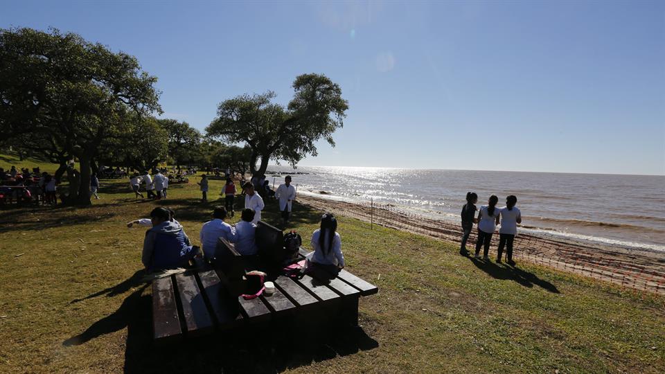 Celebran en Balvanera la “contra cumbre” climática con organizaciones políticas y vecinales