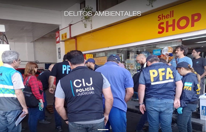 Peligroso derrame de combustibles en una estación de servicio de Mataderos