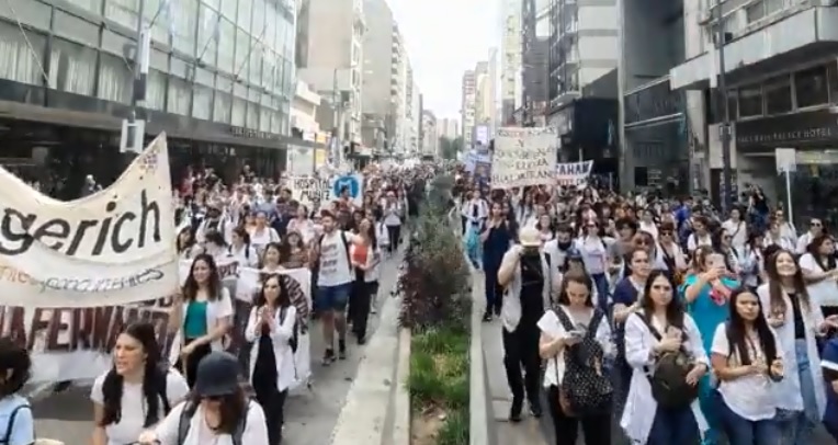 Residentes y concurrentes porteños siguen de paro y protestarán frente a seis hospitales porteños