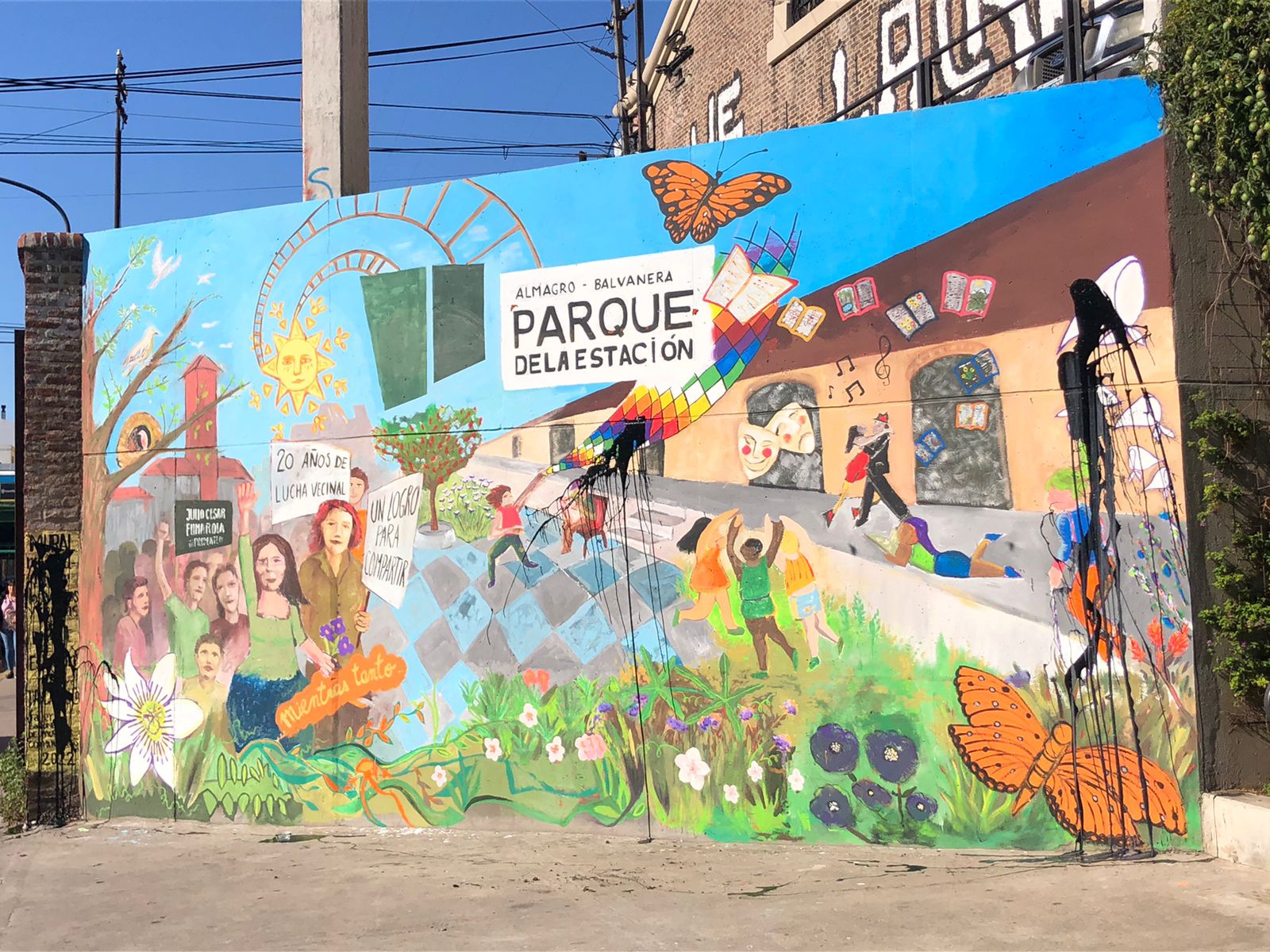 Vandalizaron los Pañuelos Blancos y la Wiphala del nuevo mural realizado por vecinos del Parque de la Estación en Perón y Anchorena