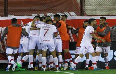 Ganó Huracán y quiere seguir dando pelea