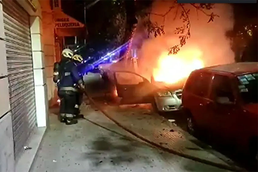 Hallan un cuerpo calcinado en el interior de un auto en Balvanera