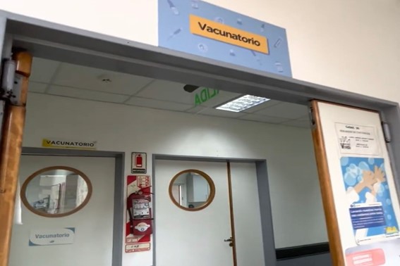 Desde el Ministerio de Salud de la Nación se realiza una campaña para aplicar una dosis adicional de la vacuna triple viral y la polio.