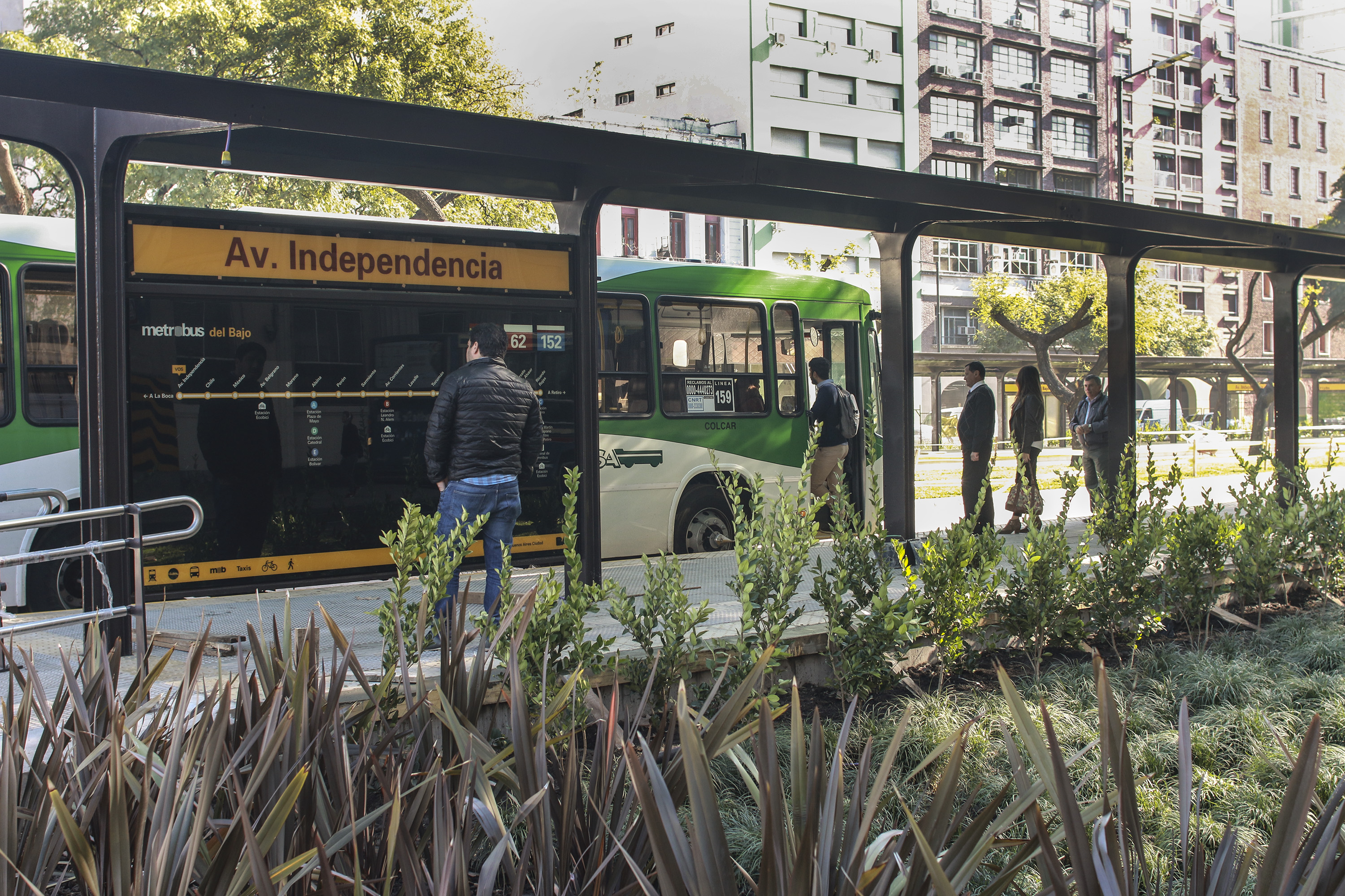 Casco Histórico: el GCBA cambió el recorrido de cuatro líneas de colectivo que circularán por el Metrobus