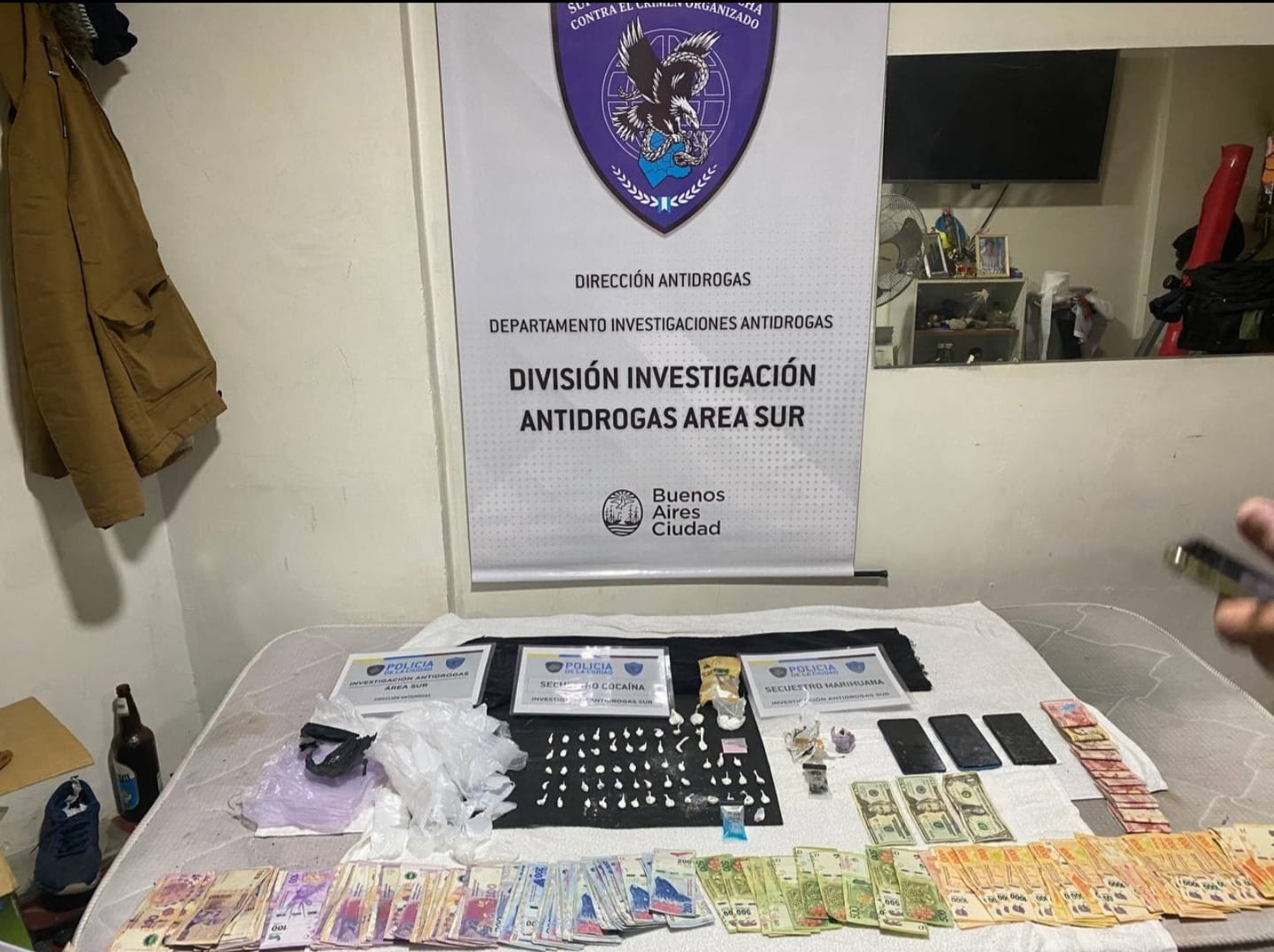 El código del pancho: madre e hijo detenidos por vender droga en un kiosco de Balvanera