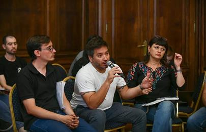 Vecinos de Flores dudan sobre la conveniencia del Metrobús