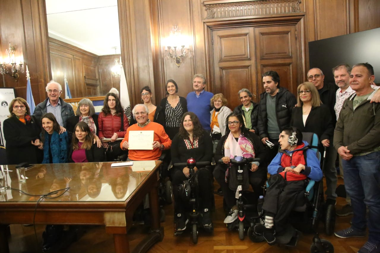 La Legislatura porteña distinguió a Fundación Rumbos, que trabaja por la integración de personas con discapacidad